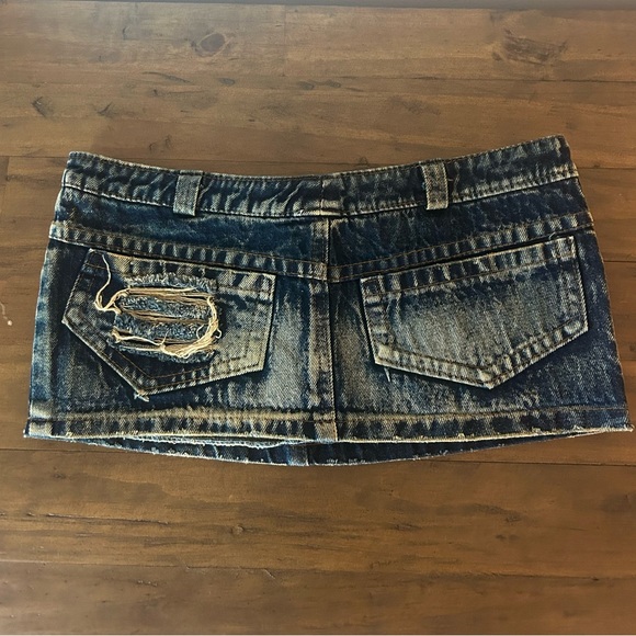 Micro Mini Jean skirt - Picture 2 of 4
